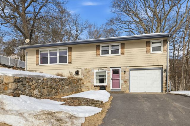 15 Anita Road, Johnston, RI 02919