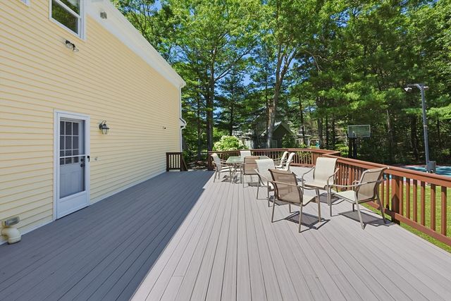 8 Turner Hill Road, Medfield, MA 02052