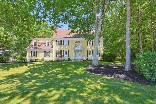 8 Turner Hill Road, Medfield, MA 02052