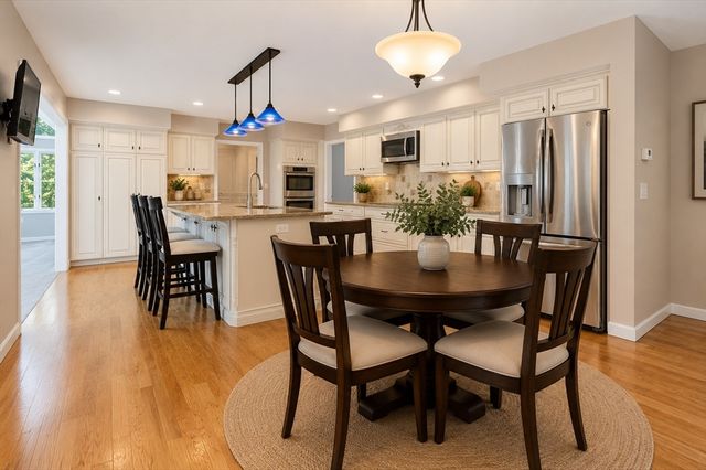 8 Turner Hill Road, Medfield, MA 02052