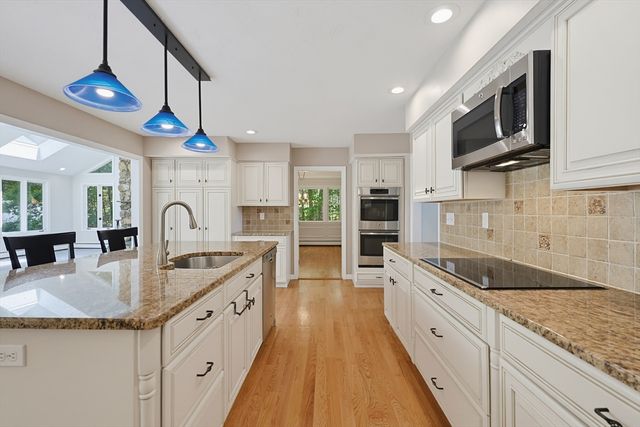 8 Turner Hill Road, Medfield, MA 02052