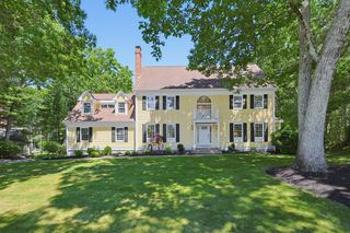 8 Turner Hill Road, Medfield, MA 02052