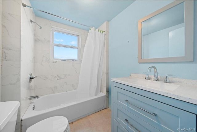 225 Windsor Parkway, Hempstead, NY 11550