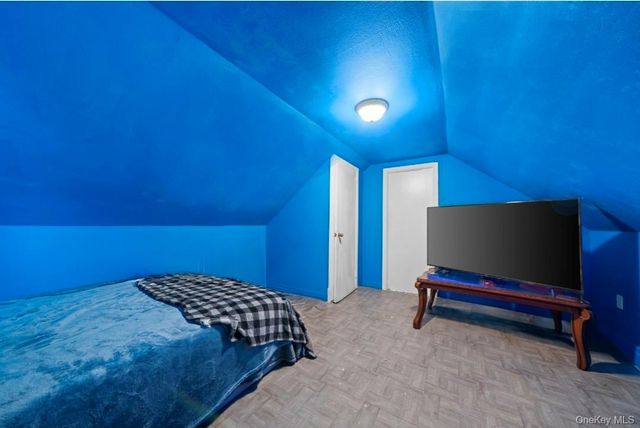 225 Windsor Parkway, Hempstead, NY 11550