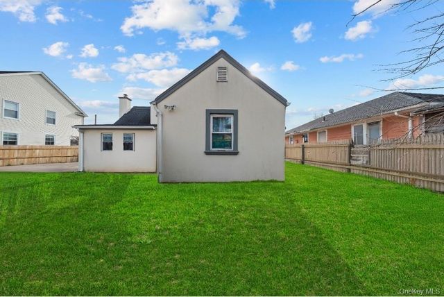 225 Windsor Parkway, Hempstead, NY 11550