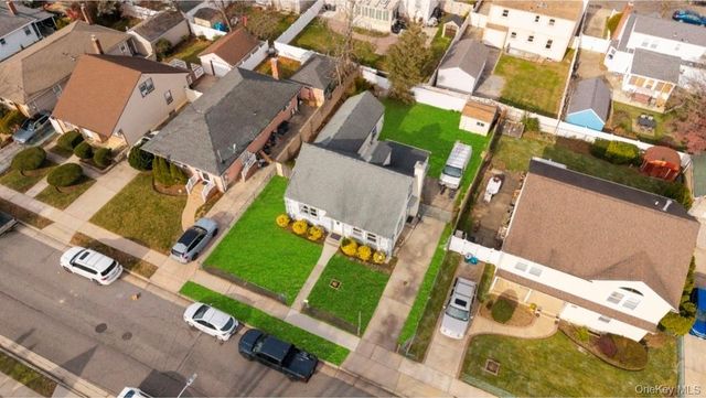 225 Windsor Parkway, Hempstead, NY 11550