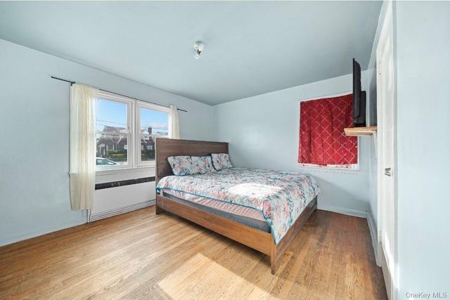 225 Windsor Parkway, Hempstead, NY 11550