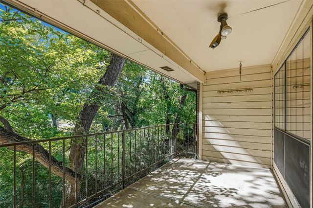 2505 Wedglea Drive 232, Dallas, TX 75211