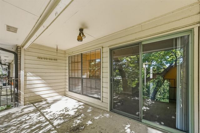 2505 Wedglea Drive 232, Dallas, TX 75211