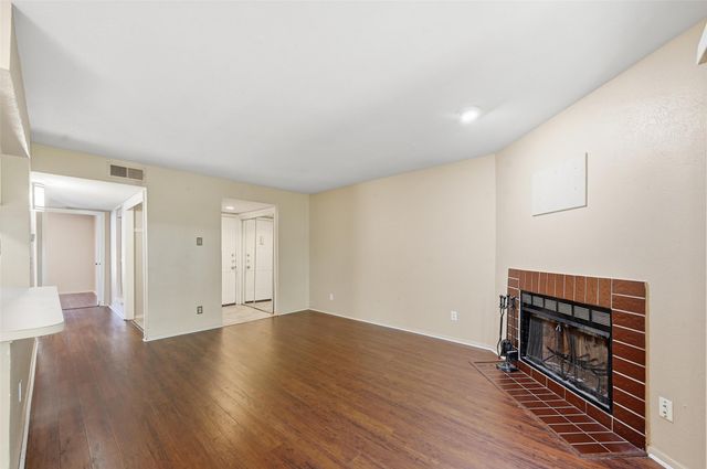 2505 Wedglea Drive 232, Dallas, TX 75211