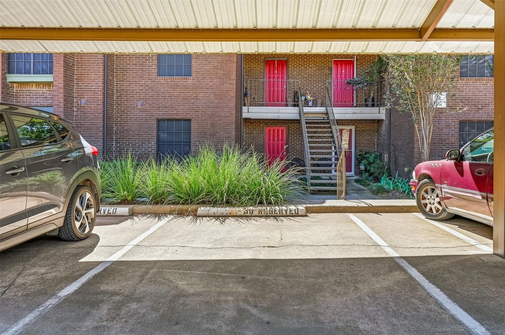 2505 Wedglea Drive 232, Dallas, TX 75211