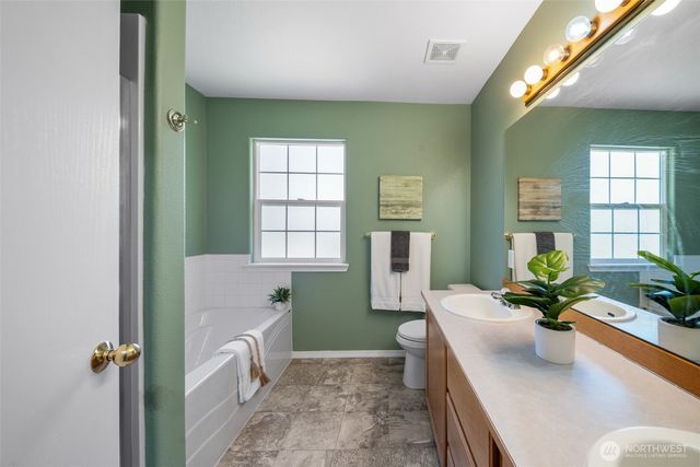 2202 Greenfield Court SE, Olympia, WA 98501