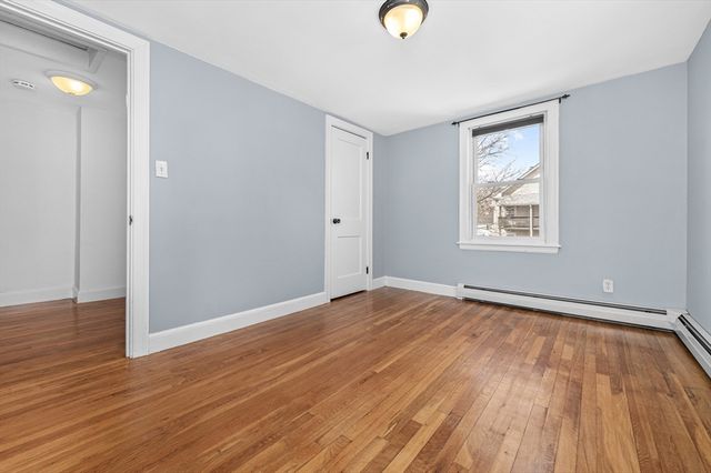 33 Bromfield Steet 33, Watertown, MA 02472