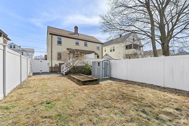 33 Bromfield Steet 33, Watertown, MA 02472