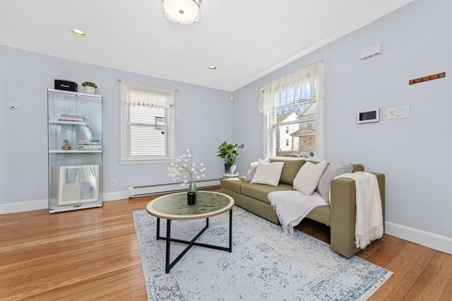 33 Bromfield Steet 33, Watertown, MA 02472