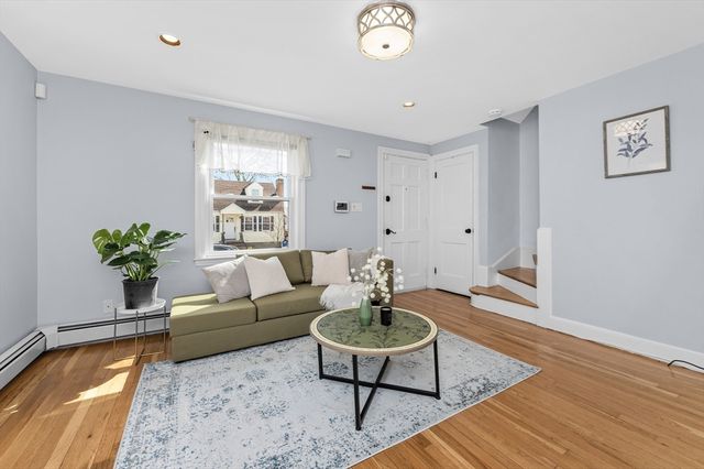 33 Bromfield Steet 33, Watertown, MA 02472