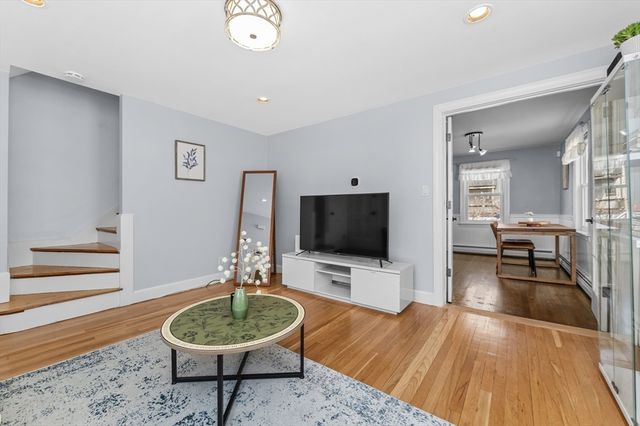 33 Bromfield Steet 33, Watertown, MA 02472