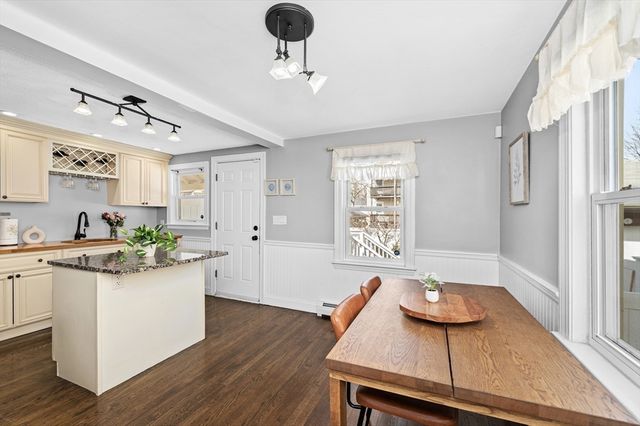 33 Bromfield Steet 33, Watertown, MA 02472