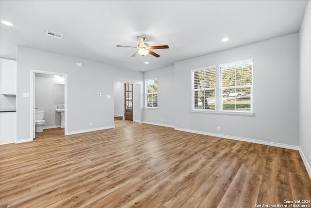 1608 Skyline, Canyon Lake, TX 78133