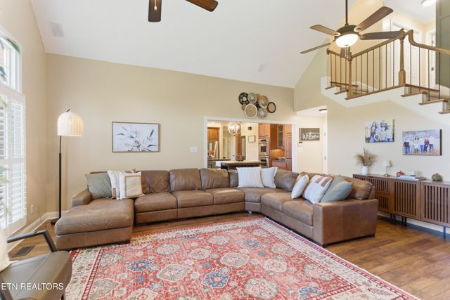 2800 Green Heron Blvd, Knoxville, TN 37938