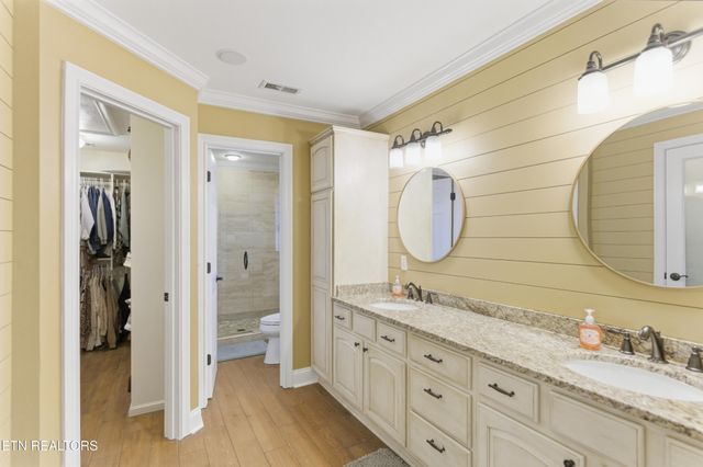 2800 Green Heron Blvd, Knoxville, TN 37938