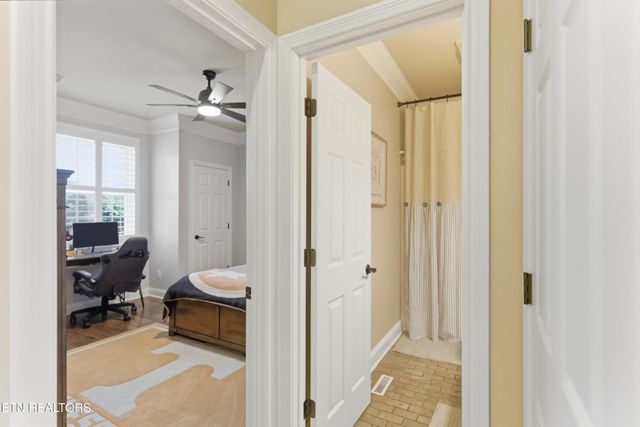 2800 Green Heron Blvd, Knoxville, TN 37938