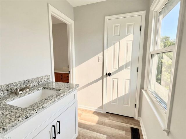 251 S Parliament DR, Virginia Beach, VA 23462