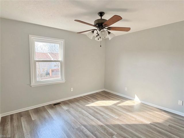 251 S Parliament DR, Virginia Beach, VA 23462
