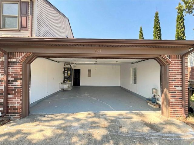 251 S Parliament DR, Virginia Beach, VA 23462