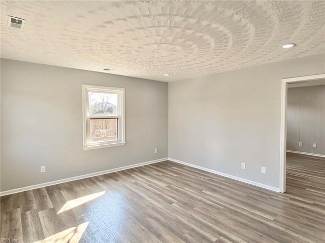 251 S Parliament DR, Virginia Beach, VA 23462
