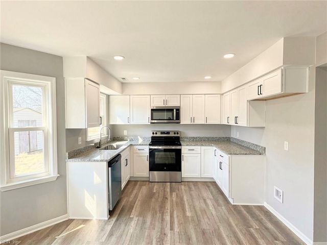 251 S Parliament DR, Virginia Beach, VA 23462