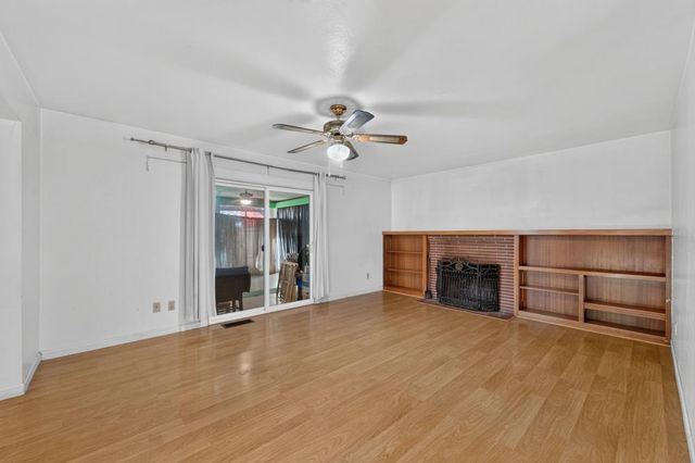 7056 Amherst St, Sacramento, CA 95822