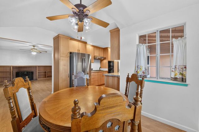 7056 Amherst St, Sacramento, CA 95822