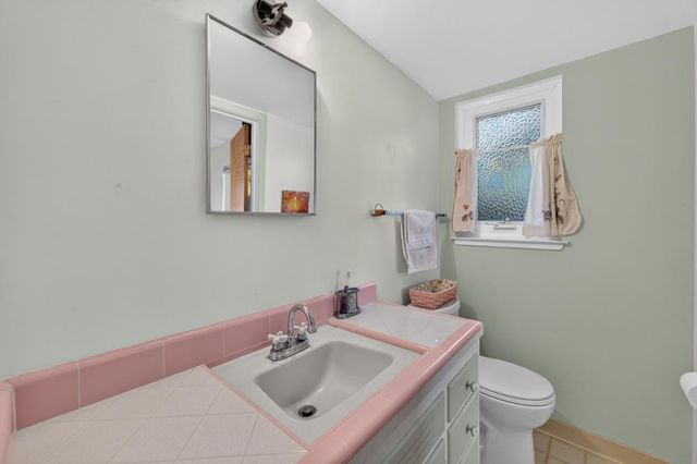 7056 Amherst St, Sacramento, CA 95822