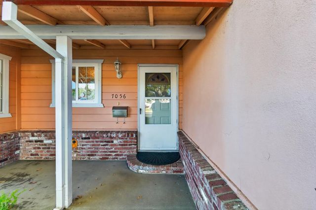 7056 Amherst St, Sacramento, CA 95822