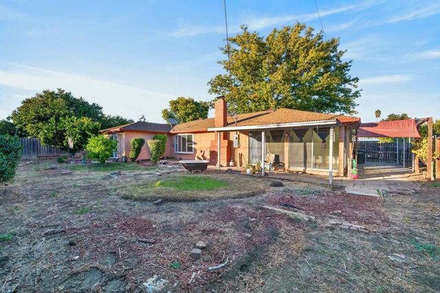 7056 Amherst St, Sacramento, CA 95822