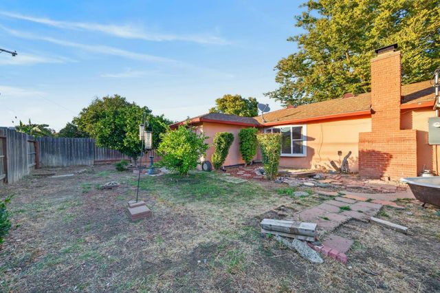 7056 Amherst St, Sacramento, CA 95822