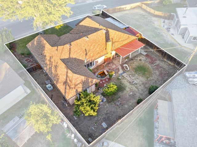 7056 Amherst St, Sacramento, CA 95822