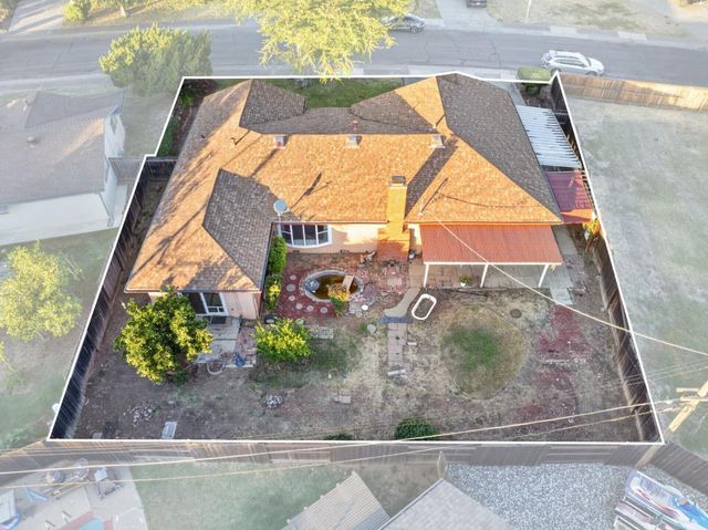 7056 Amherst St, Sacramento, CA 95822