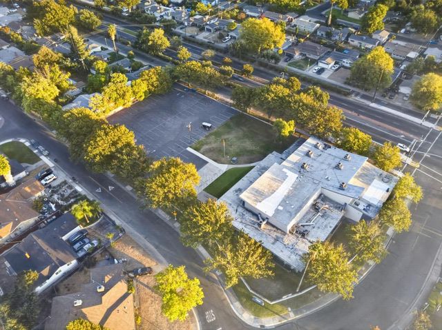 7056 Amherst St, Sacramento, CA 95822
