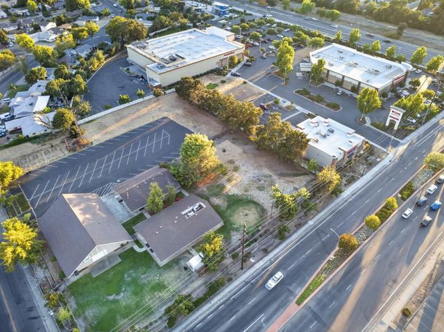 7056 Amherst St, Sacramento, CA 95822