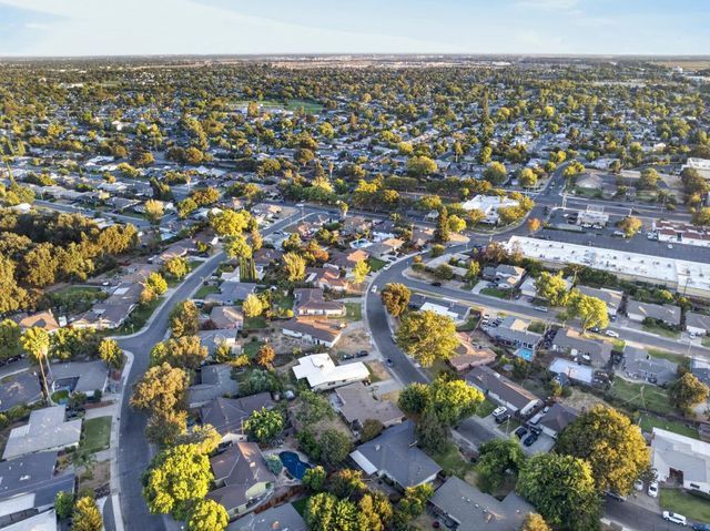 7056 Amherst St, Sacramento, CA 95822