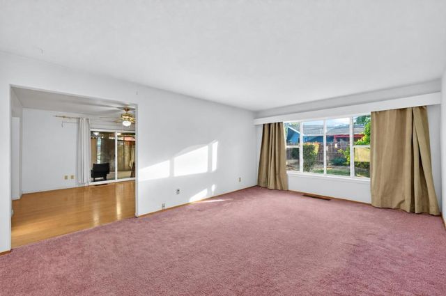 7056 Amherst St, Sacramento, CA 95822