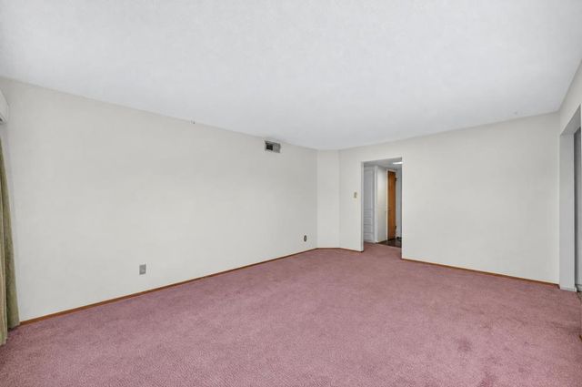 7056 Amherst St, Sacramento, CA 95822