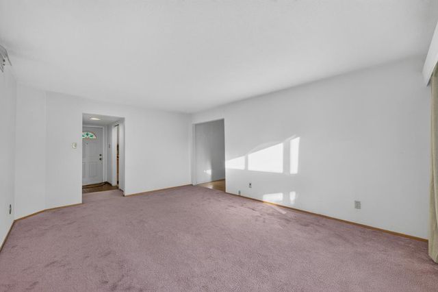 7056 Amherst St, Sacramento, CA 95822
