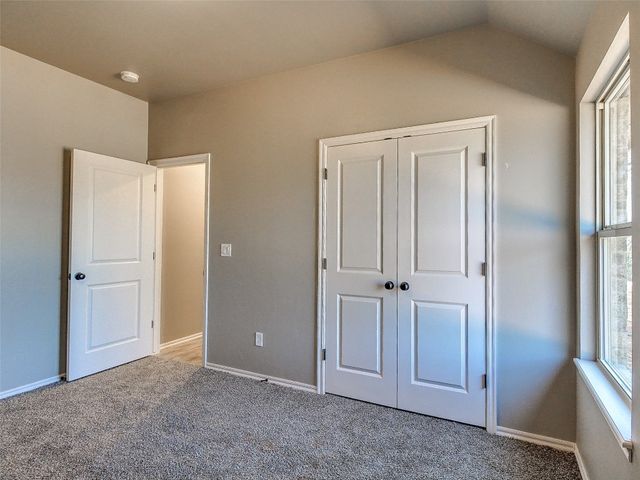 104656 S Pimlico Pass, Mcloud, OK 74851
