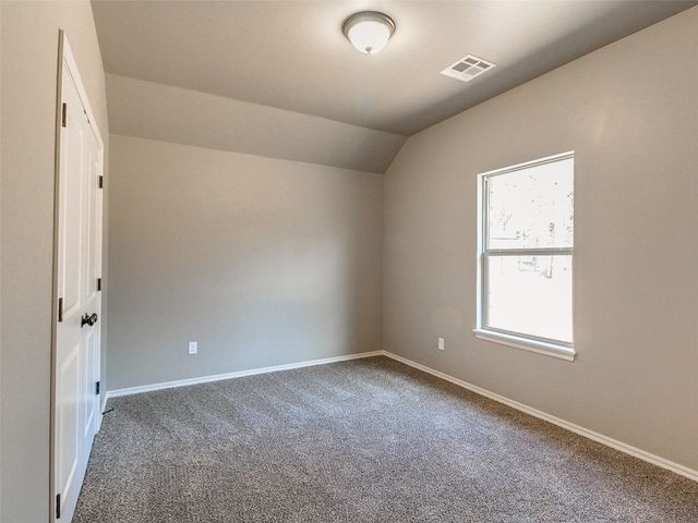104656 S Pimlico Pass, Mcloud, OK 74851