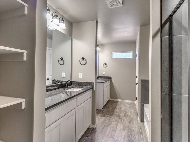 104656 S Pimlico Pass, Mcloud, OK 74851