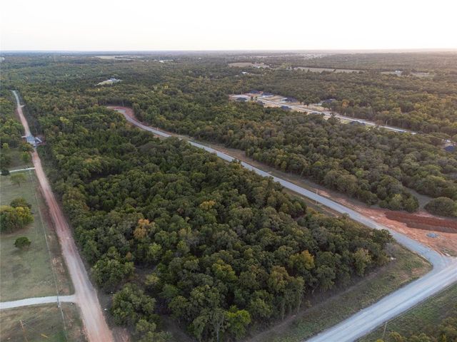 104656 S Pimlico Pass, Mcloud, OK 74851