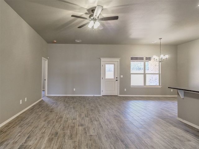 104656 S Pimlico Pass, Mcloud, OK 74851